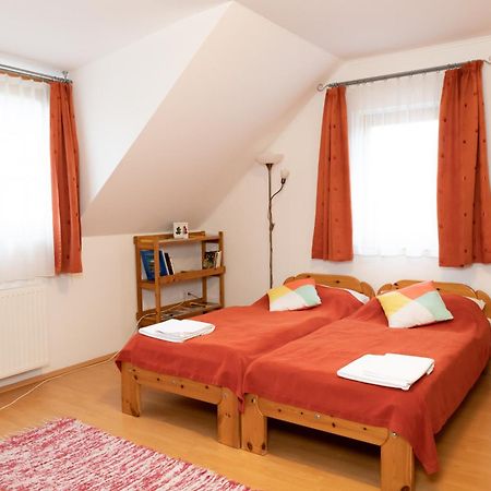 Liszt Apartman Pecs Exterior photo